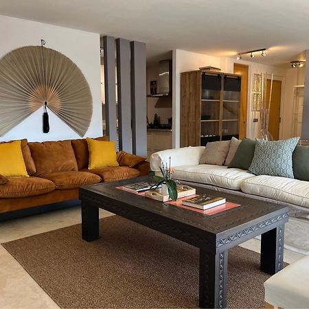 Ojen Penthouse Apartment Bagian luar foto