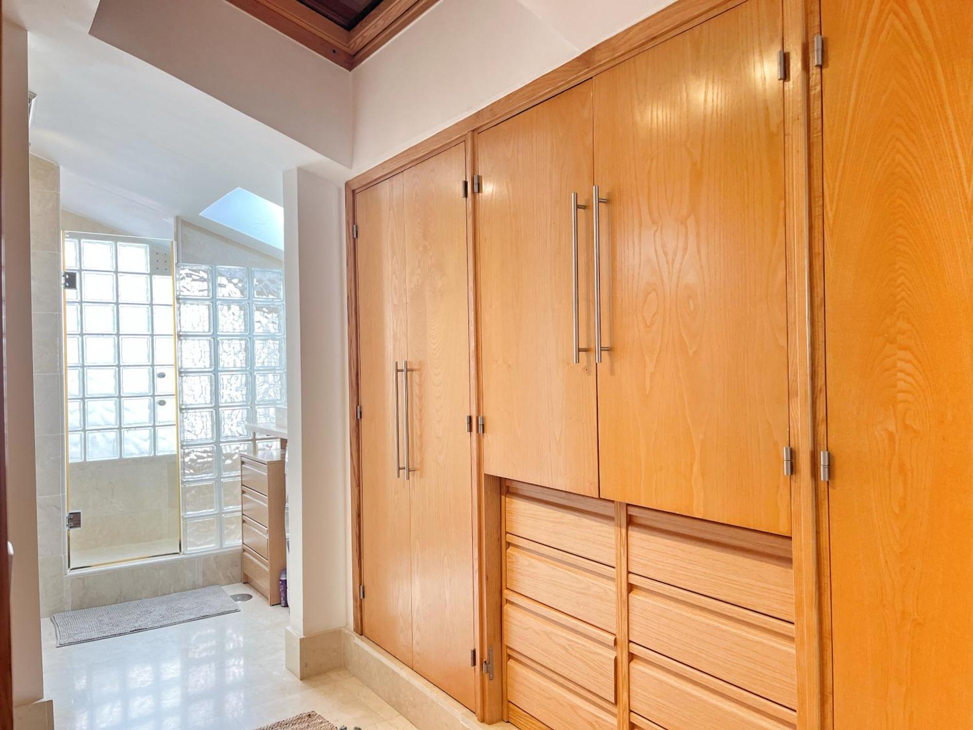 Ojen Penthouse Apartment Bagian luar foto