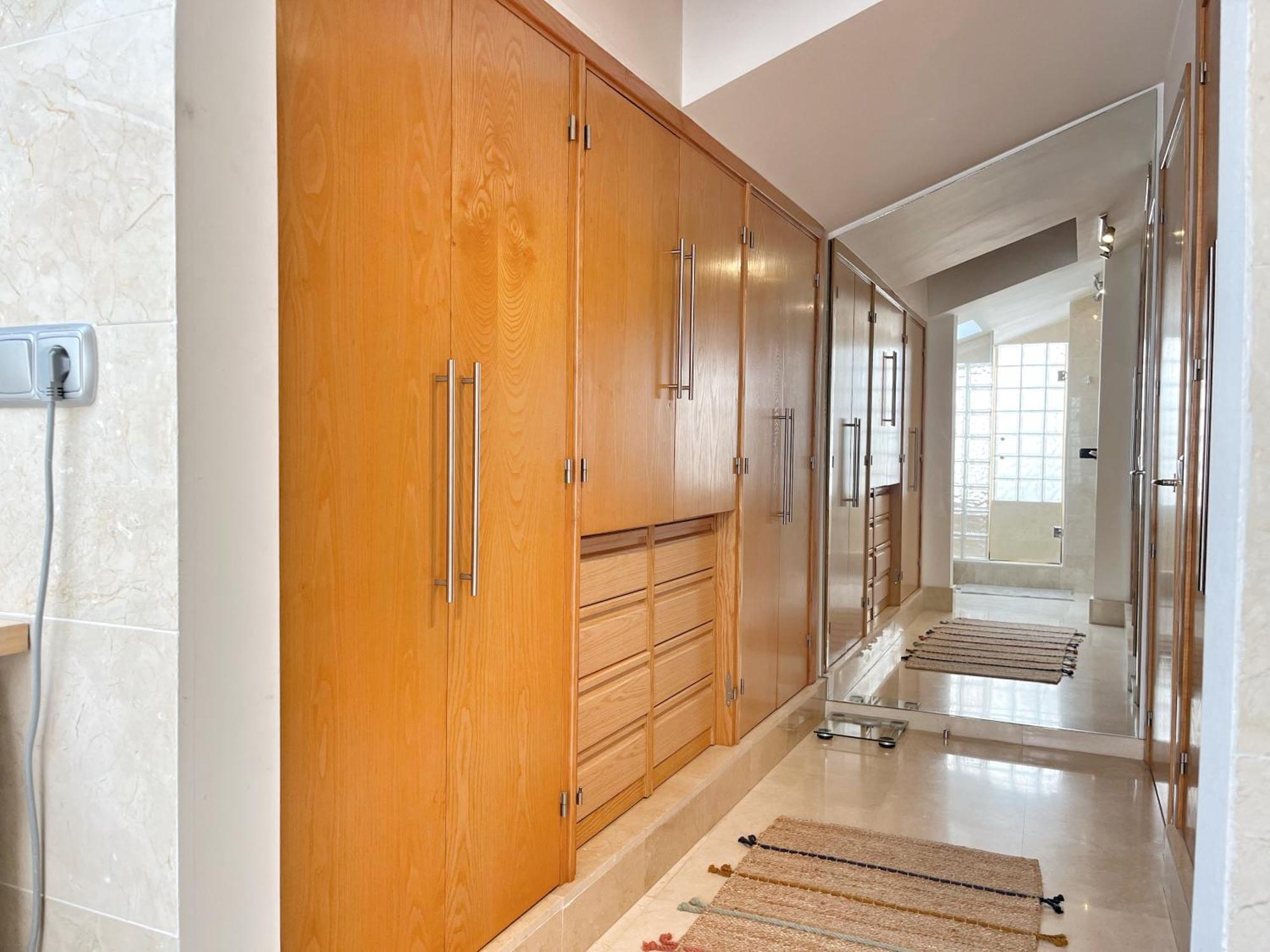 Ojen Penthouse Apartment Bagian luar foto