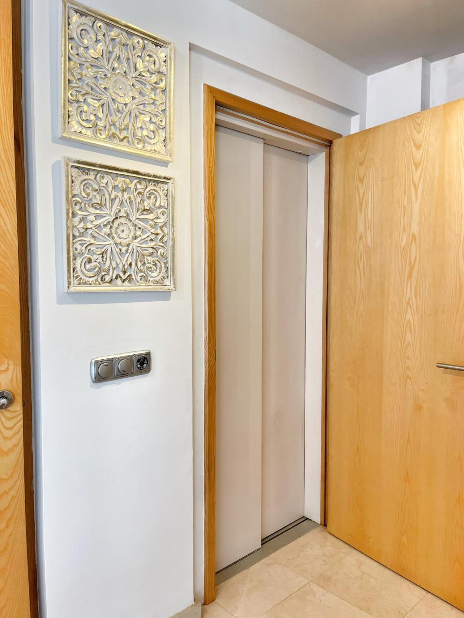 Ojen Penthouse Apartment Bagian luar foto